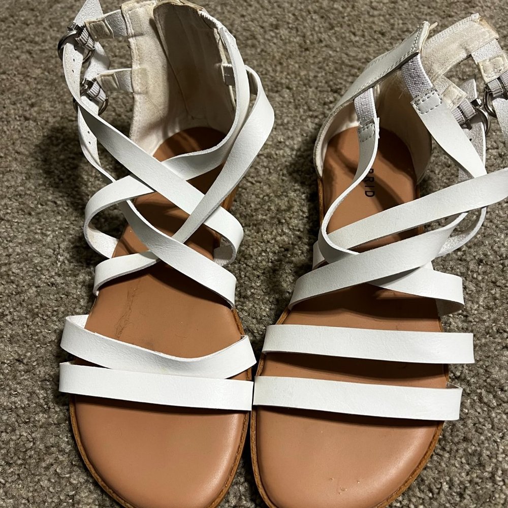 Torrid White Criss Cross Strappy Flat Sandals Women’s size 9W